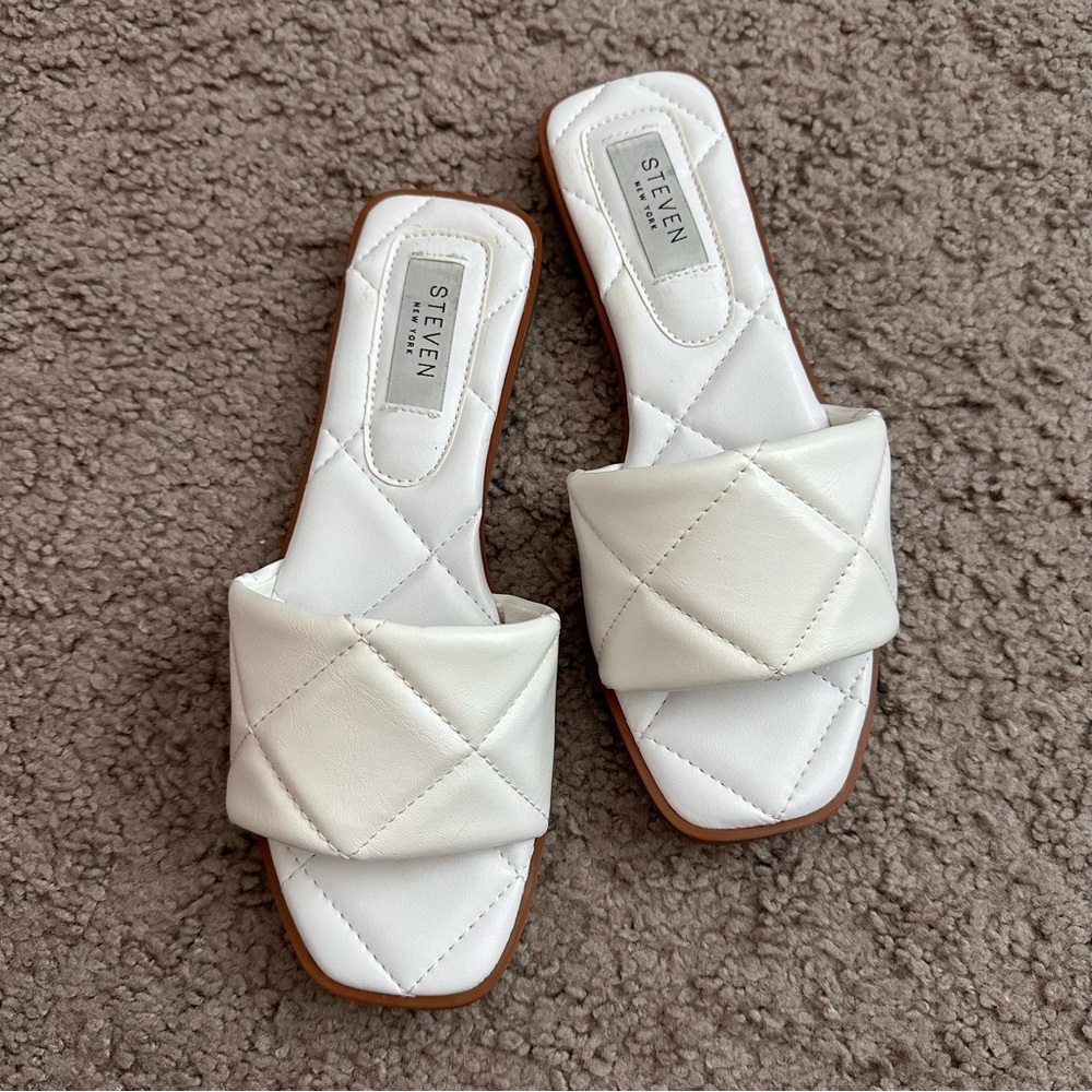 Steven New York White Quilted Sandals Slides Womens 5
